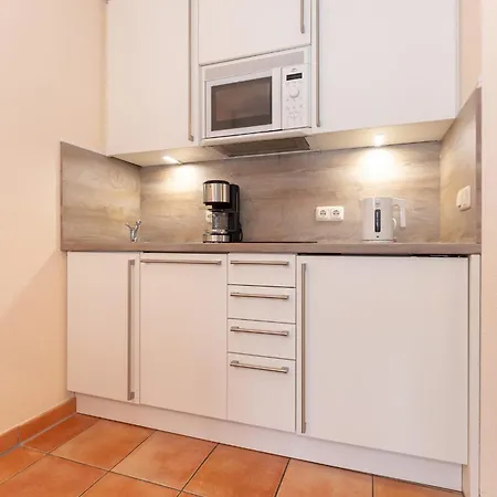 Appartementhaus Strandstrasse 32 24