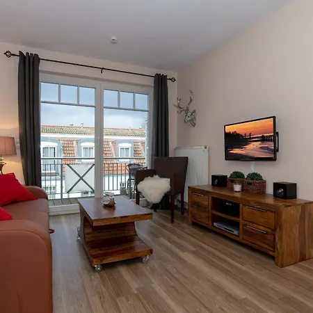 Apartment Appartementhaus Strandstrasse 32 24